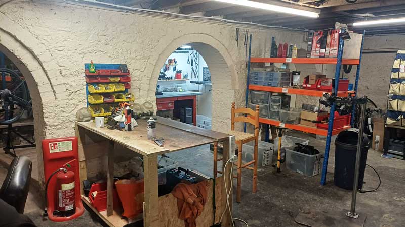 bike repair workshop